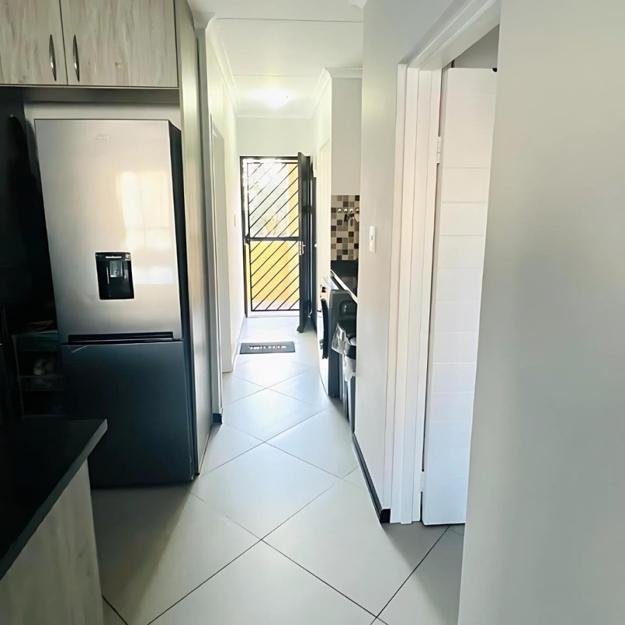 To Let 2 Bedroom Property for Rent in Buh Rein Estate Western Cape